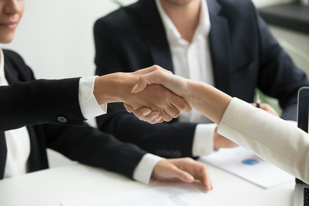 Business partners reaching agreement to form an LLC in Egypt