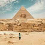 مشهد واقعي من مصر، صورة توضيحية لمقال التحكيم أم القضاء في المنازعات التجارية بمصر؟ اختيار المسار قبل النزاع